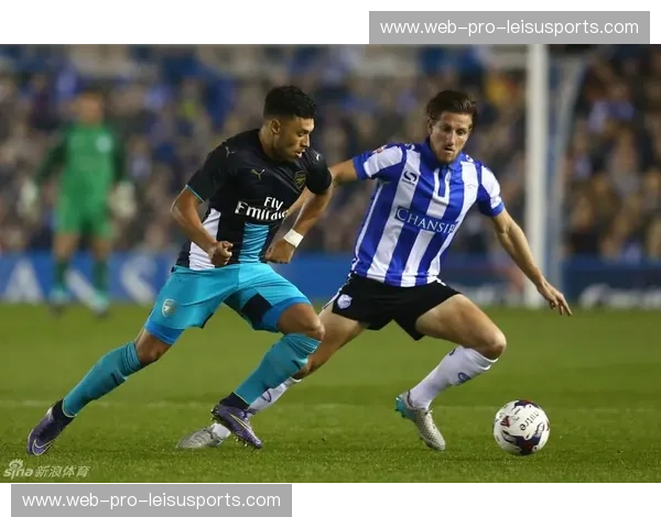 钢城之巅的宿命回响:谢周三vs德比郡,重燃英伦足球最纯粹的战火 钢城之巅的宿命回响:谢周三vs德比郡,重燃英伦足球最纯粹的战火